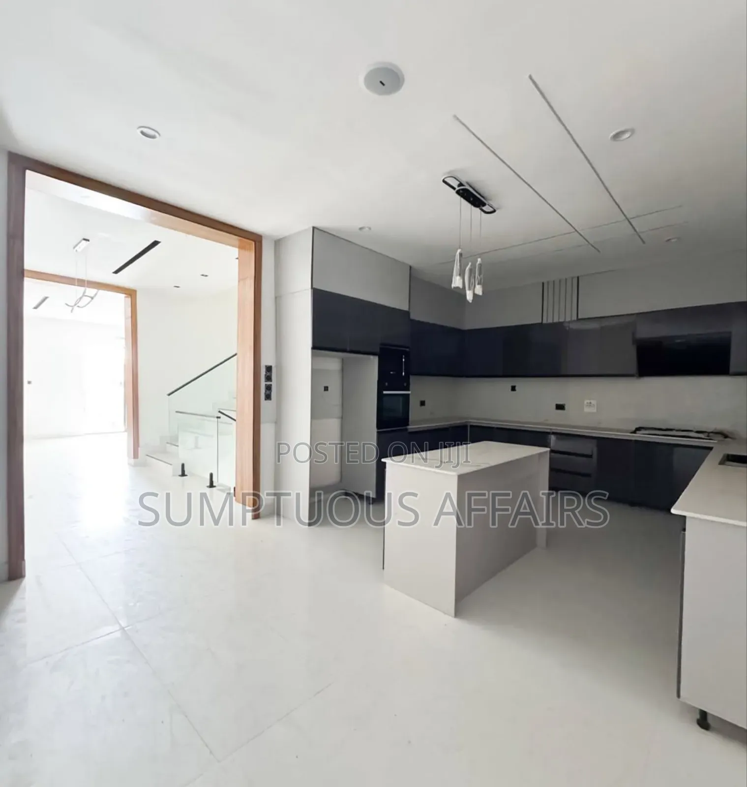 4bdrm Townhouse/Terrace in Chevron, Idado for sale