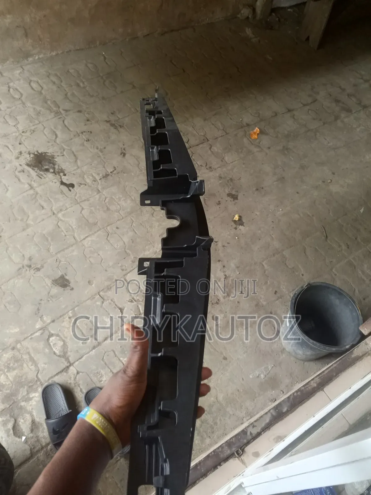 Front Bumper Hangar for GLE 2022
