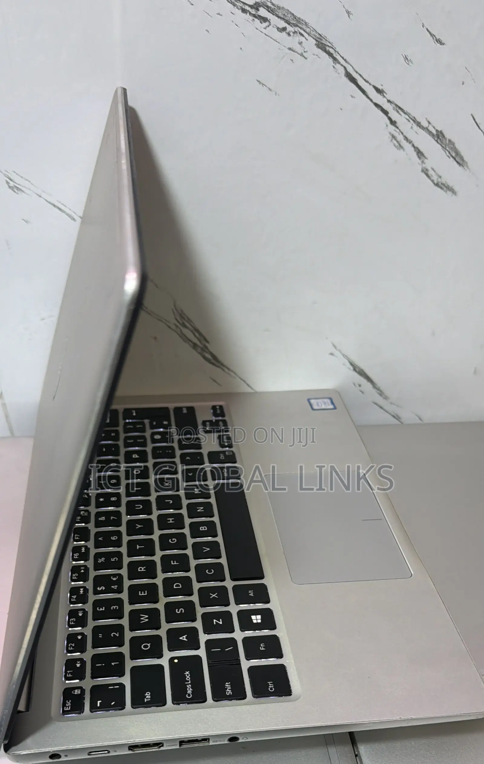 Laptop Dell Inspiron 13 7380 8GB Intel Core i7 SSD 256GB