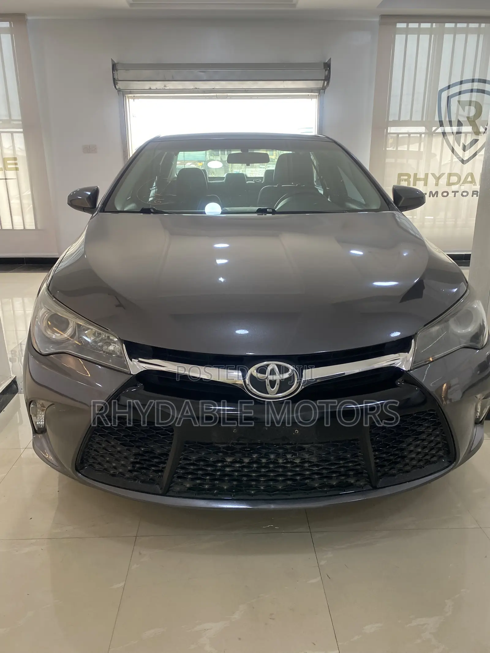 Toyota Camry SE 4dr Sedan (2.5L 4cyl 6A) 2016 Gray