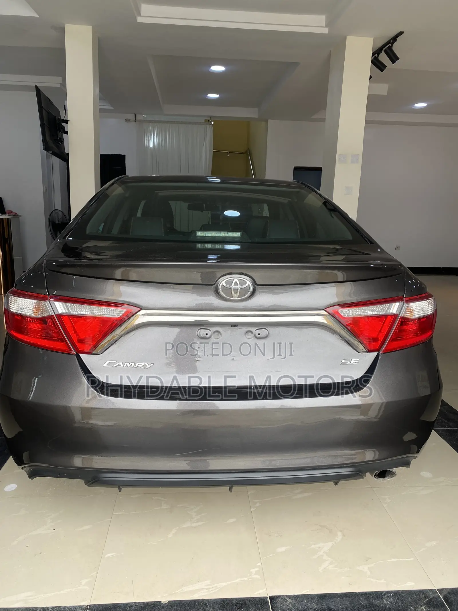 Toyota Camry SE 4dr Sedan (2.5L 4cyl 6A) 2016 Gray