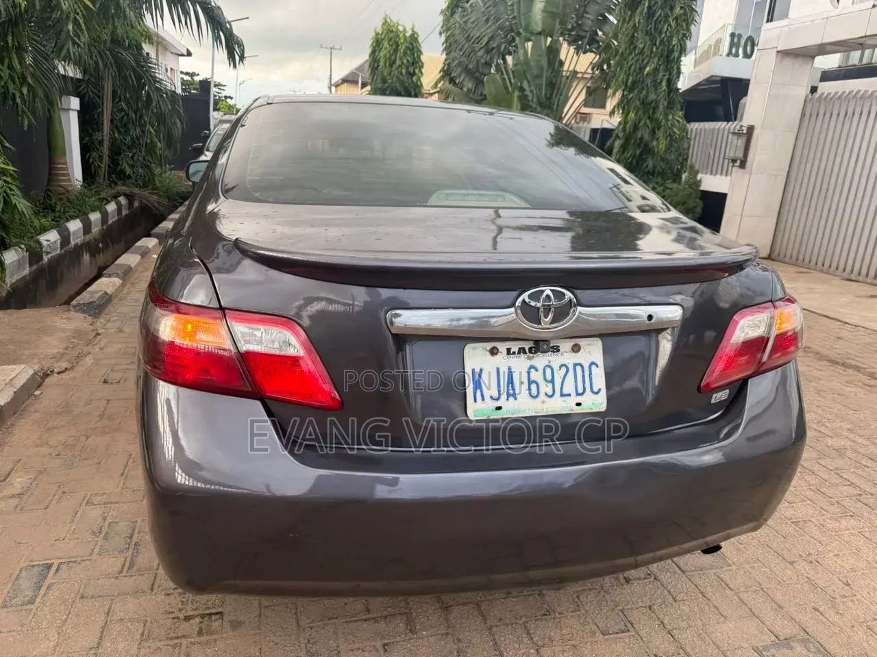 Toyota Camry LE 4dr Sedan (2.4L 4cyl 5A) 2007 Gray