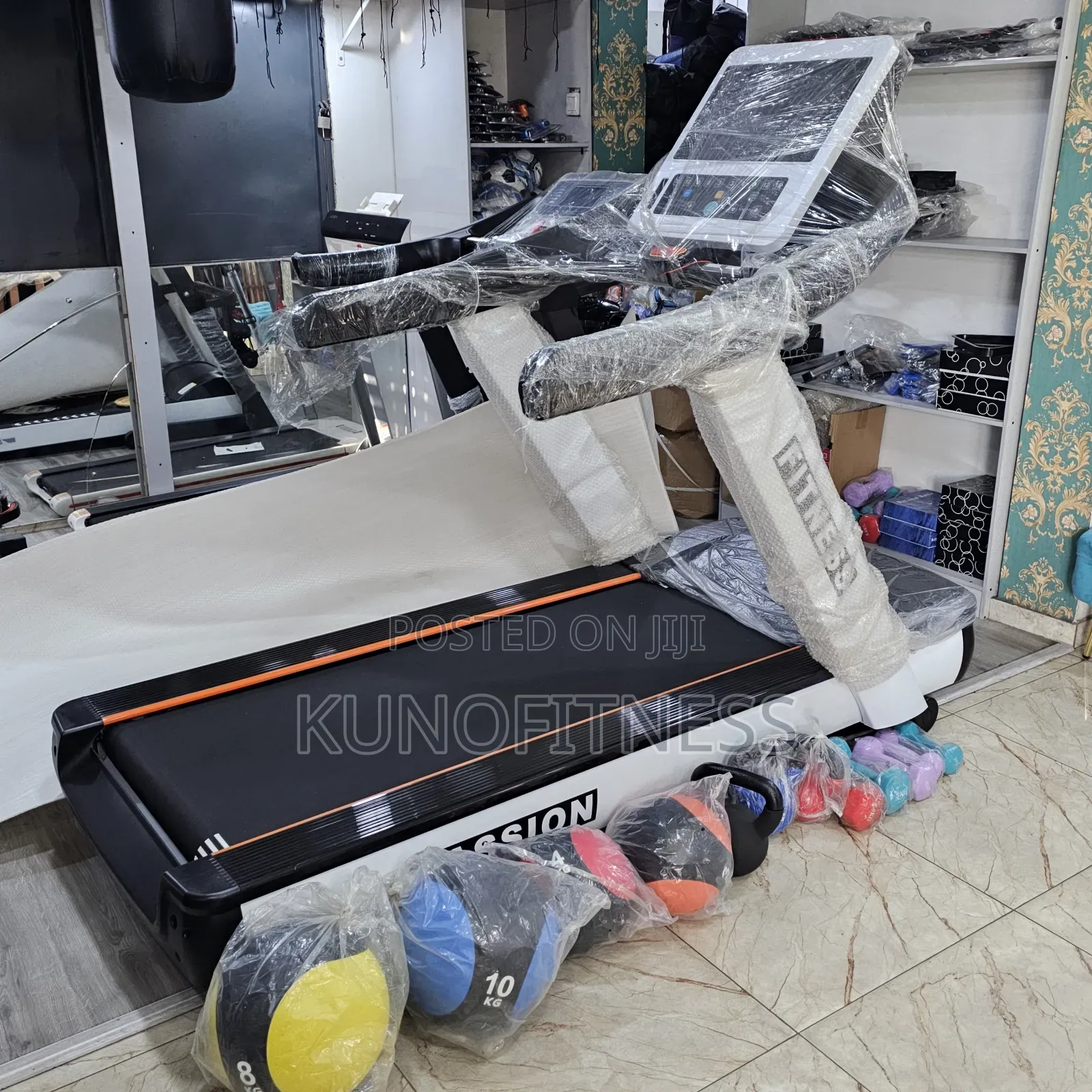 Passion 6HP Treadmill Essential Cardio