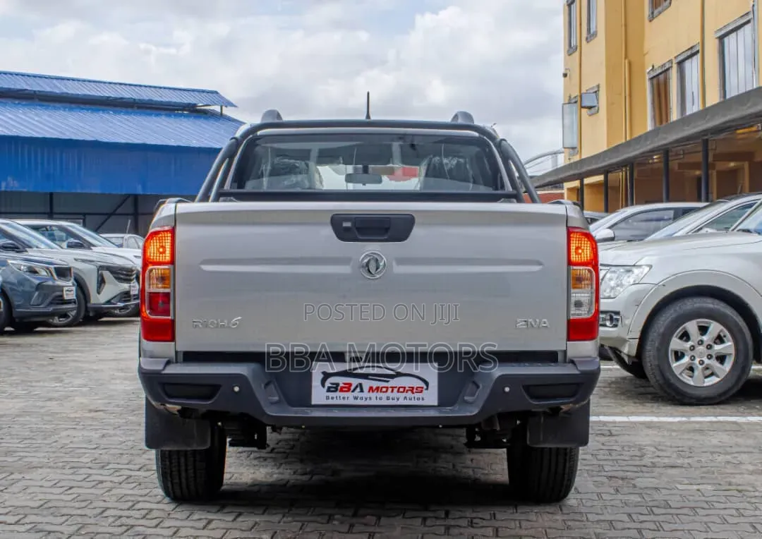 New Dongfeng Rich 6 2025 Silver
