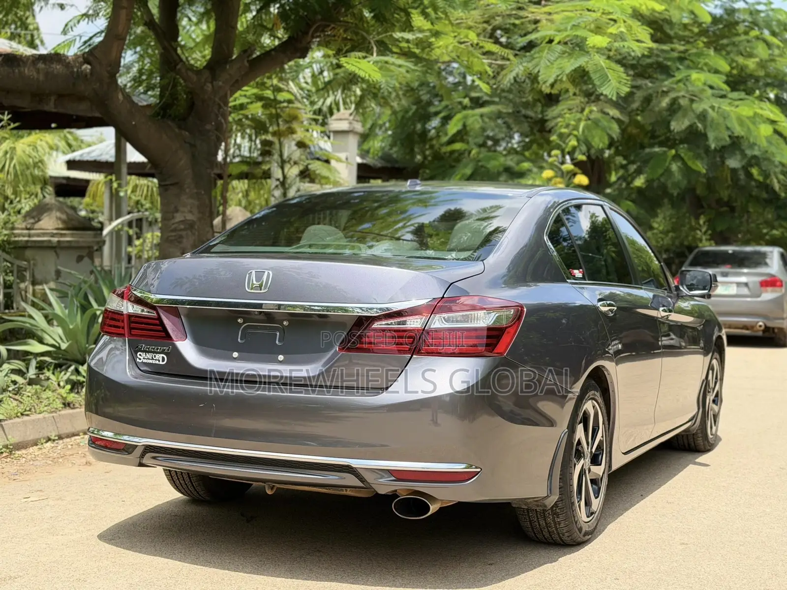 Honda Accord EX-L 4dr Sedan FWD (2.4L 4cyl 2A) 2016 Gray