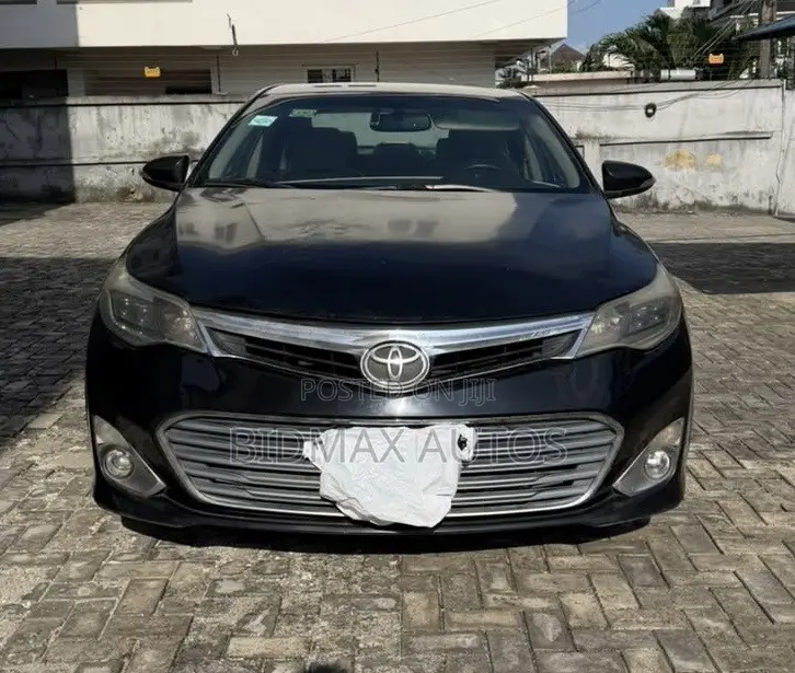 Toyota Avalon Limited Sedan FWD (3.5L 6cyl 6A) 2013 Black
