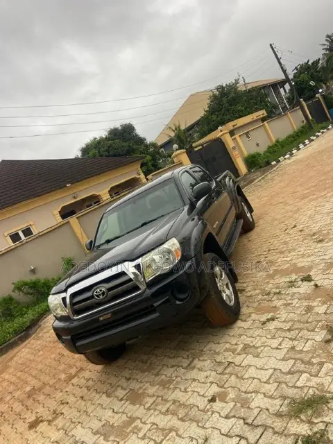 Toyota Tacoma 2010 Black