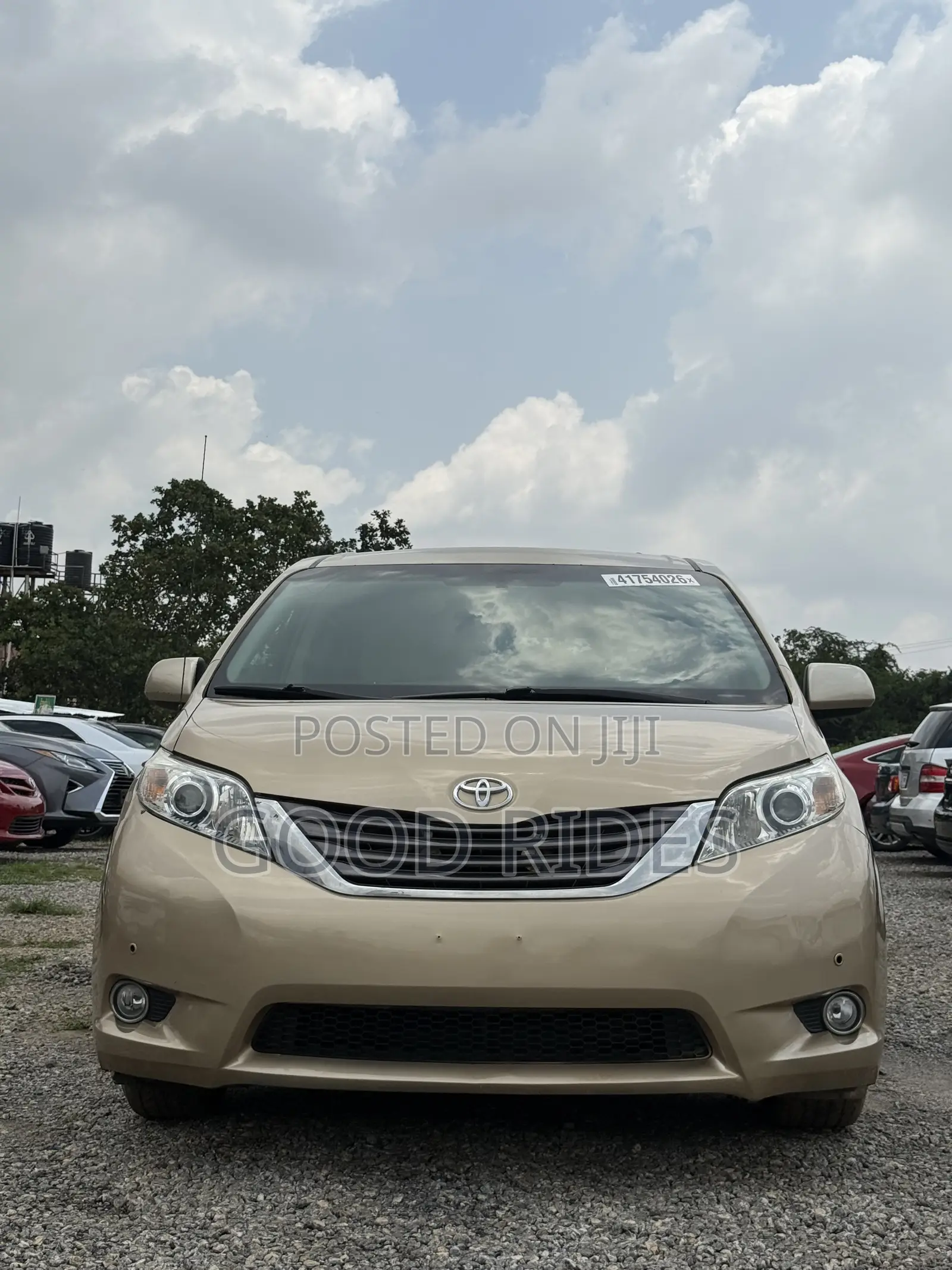 Toyota Sienna LE 7 Passenger 2011 Gold