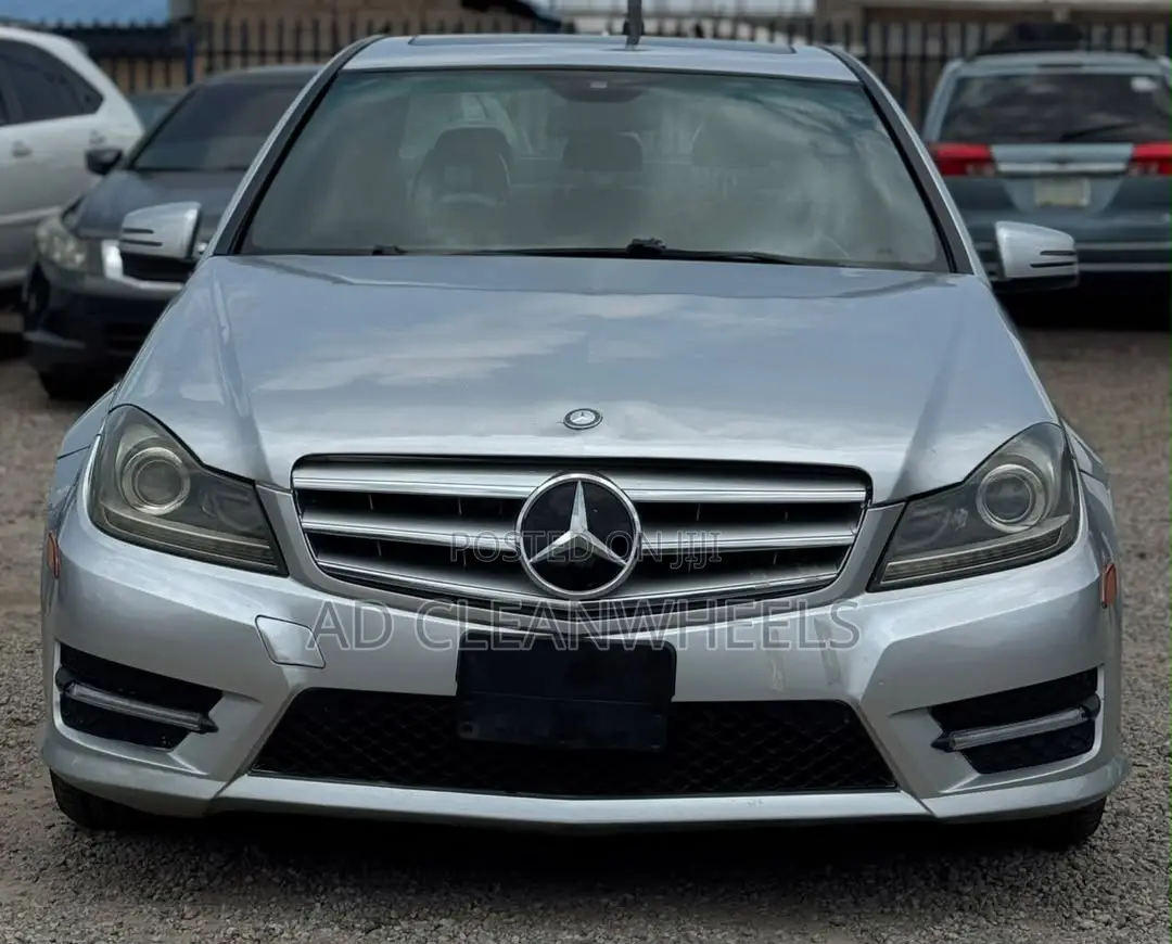 Mercedes-Benz C300 2012 Silver