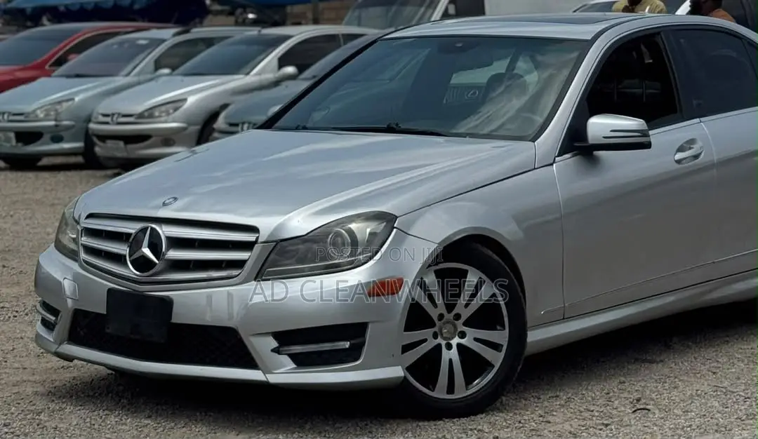 Mercedes-Benz C300 2012 Silver