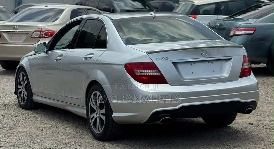 Mercedes-Benz C300 2012 Silver