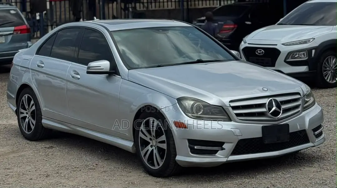 Mercedes-Benz C300 2012 Silver