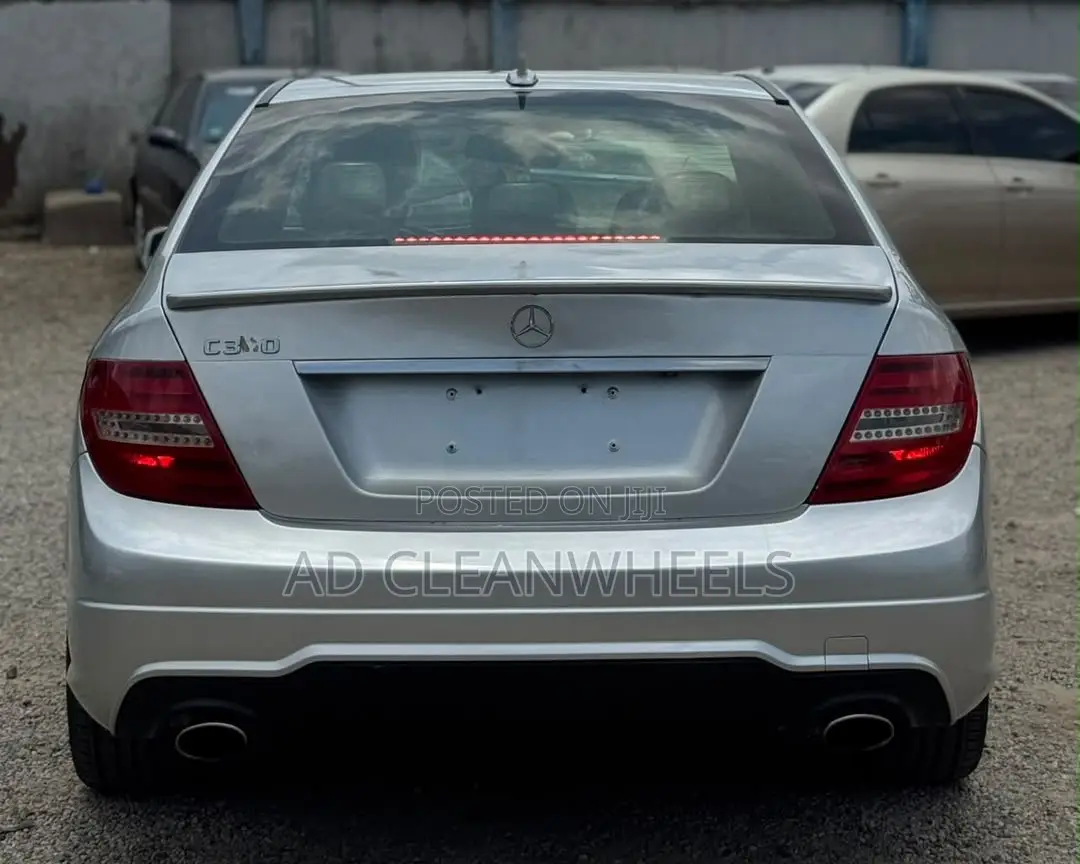 Mercedes-Benz C300 2012 Silver