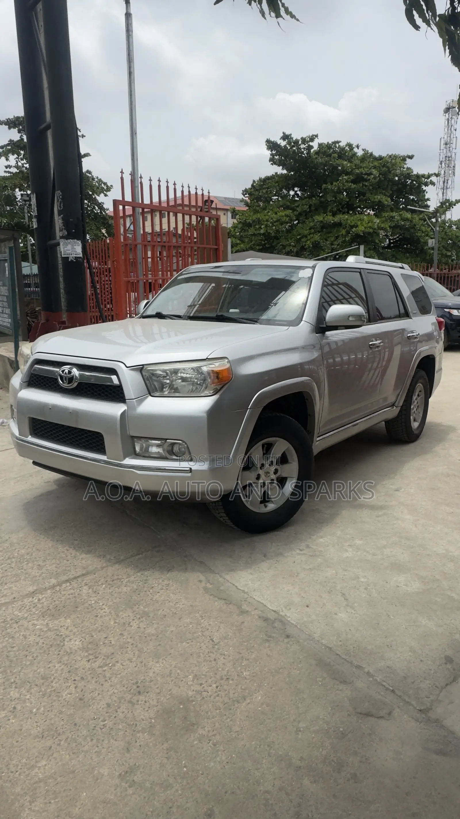 Toyota 4-Runner 2011 Silver