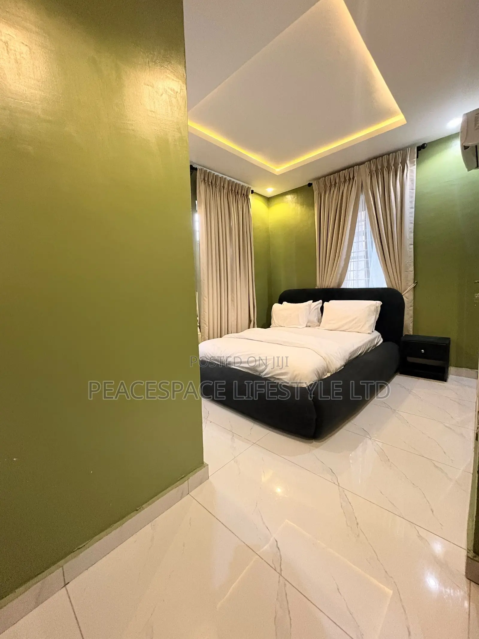 New Cozy 1-Bedroom With Balcony Yaba