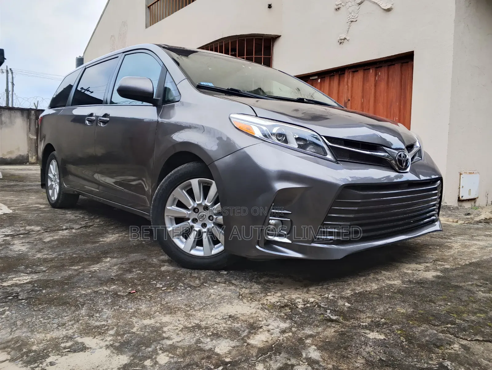Toyota Sienna 2017 Gray