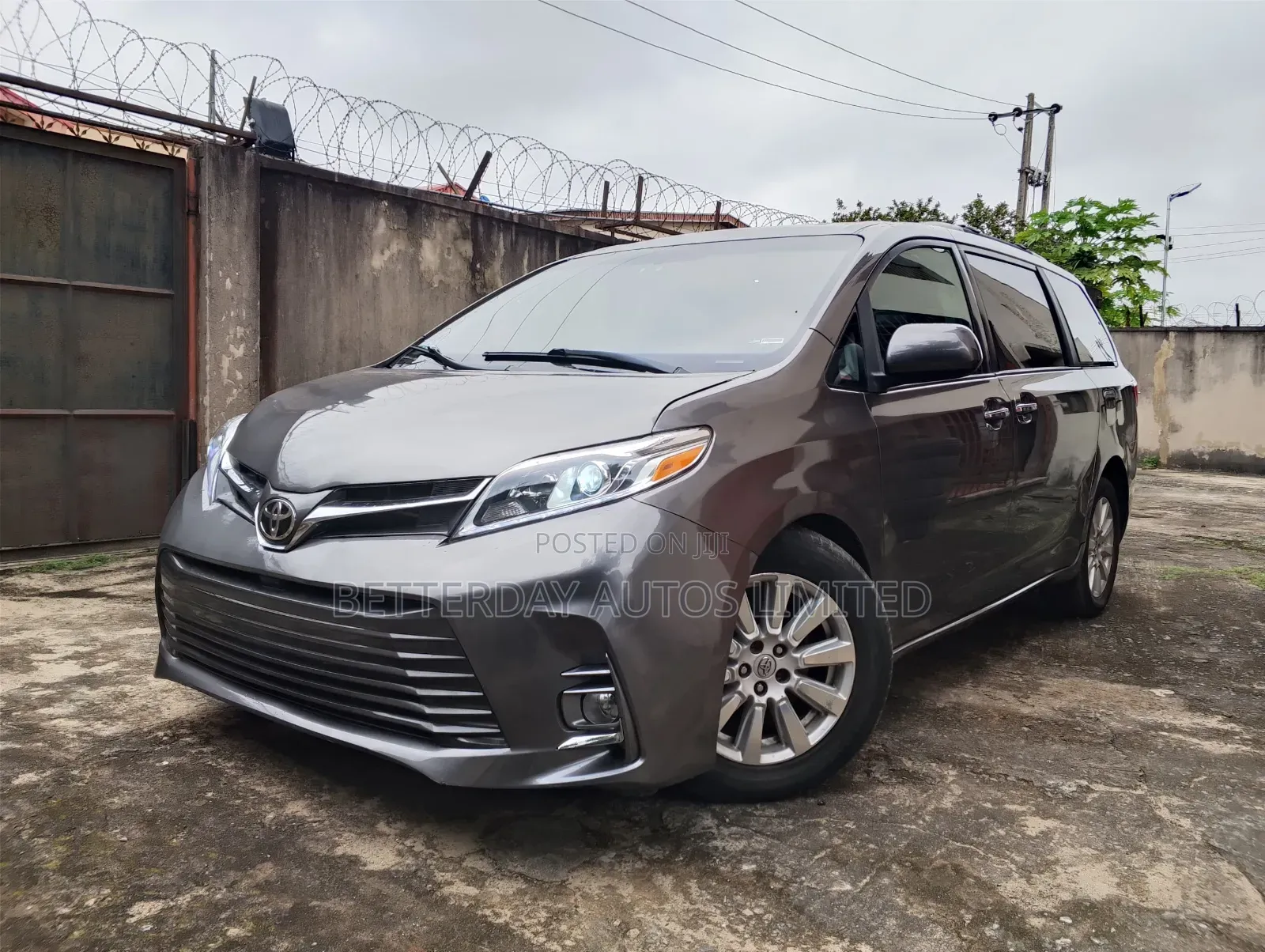 Toyota Sienna 2017 Gray