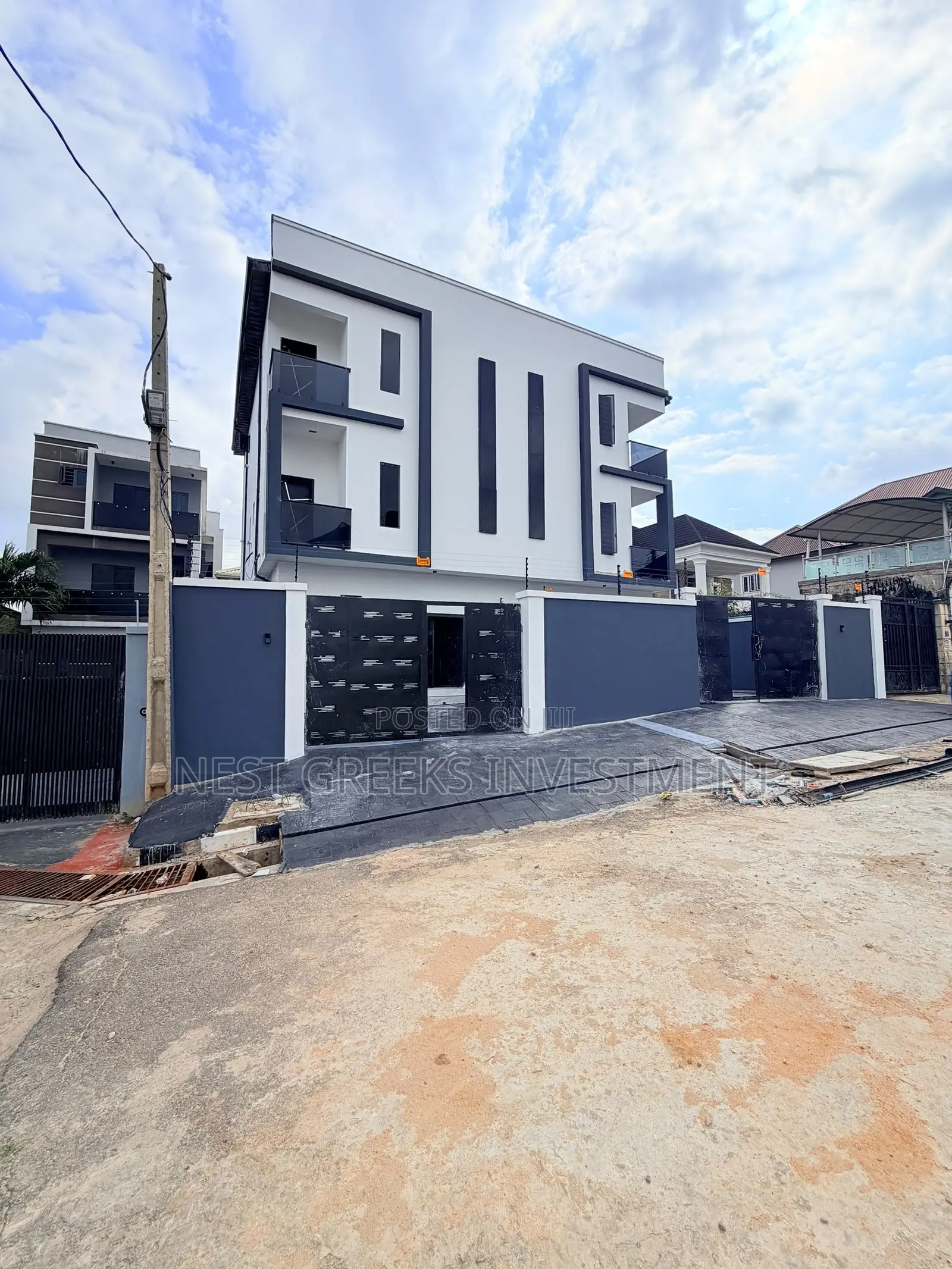 4bdrm Duplex in Magodo Gra 1 for sale