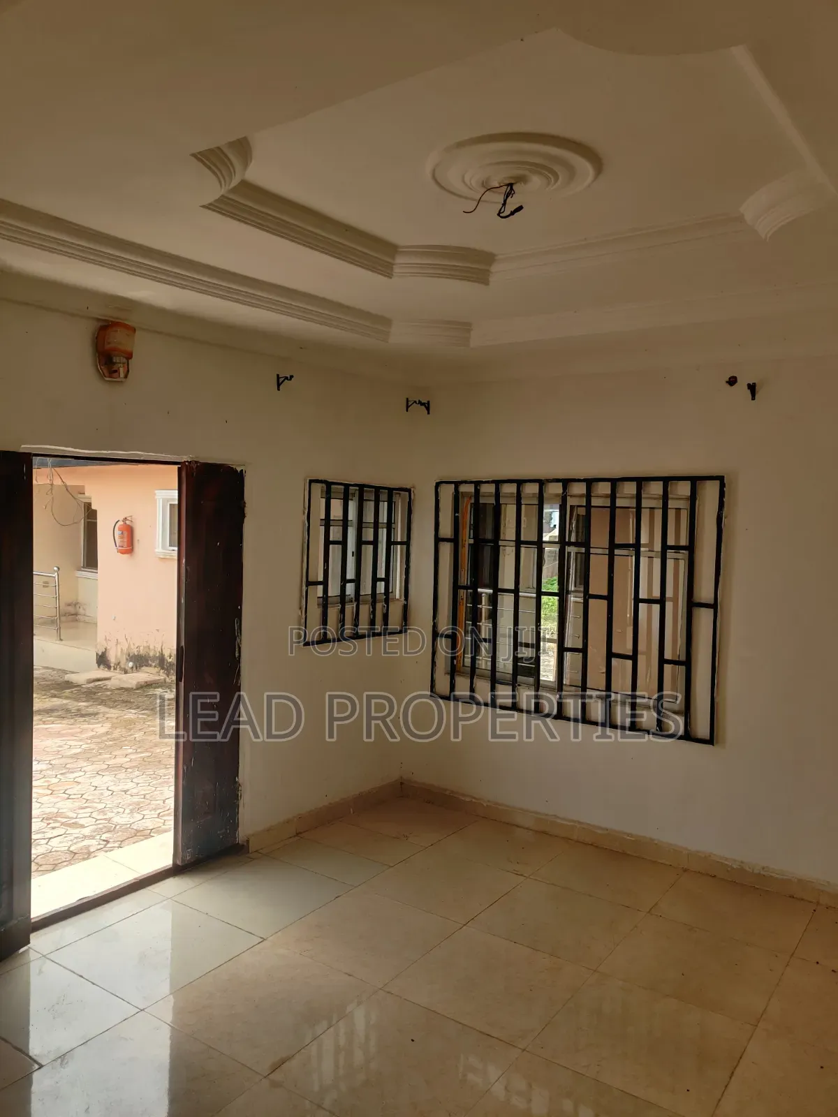 1bdrm Room & Parlour in Graceland Estate, Akure for rent