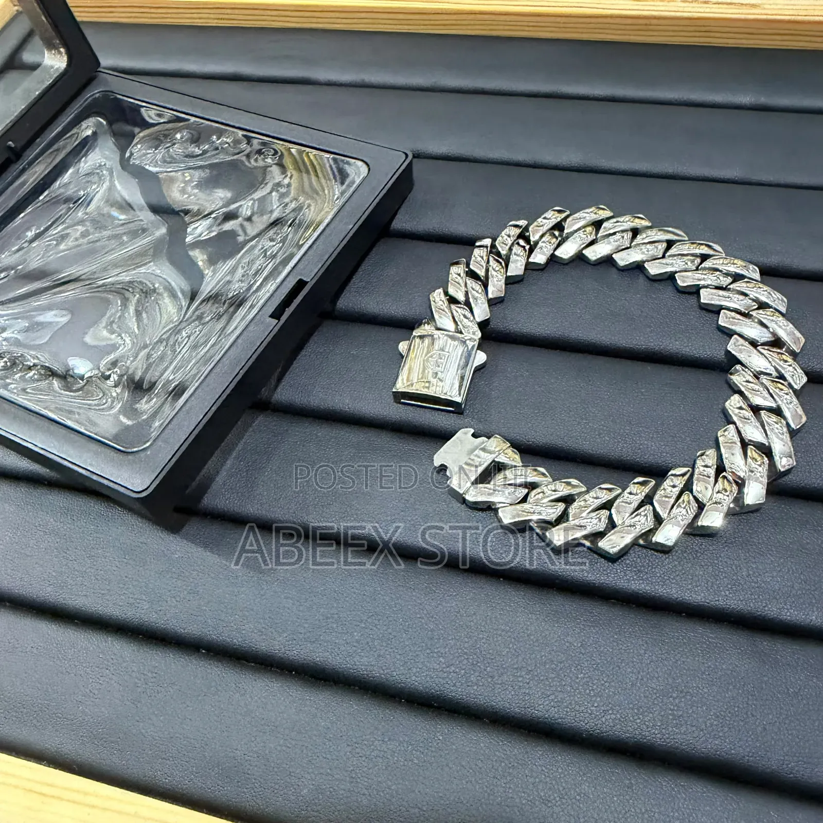 Non Tarnish Bracelet
