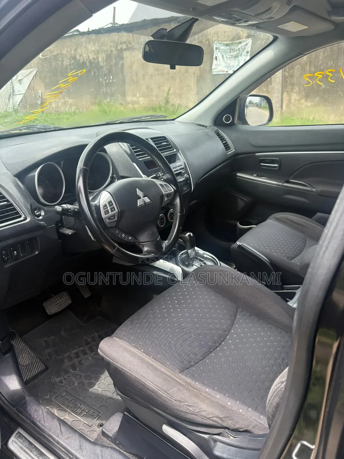 Mitsubishi Outlander 2011 Black