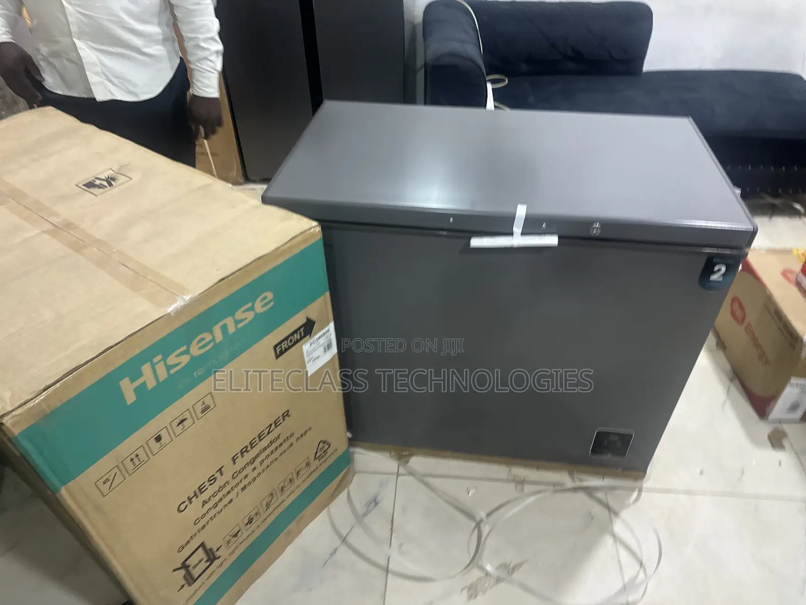 250L Hisense FC340SHI Fast Freezing Chest Freezer