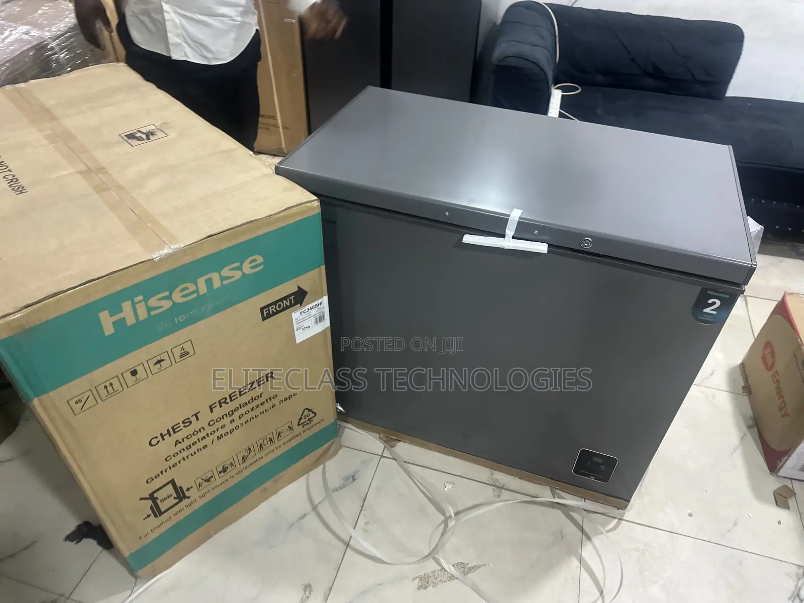 250L Hisense FC340SHI Fast Freezing Chest Freezer