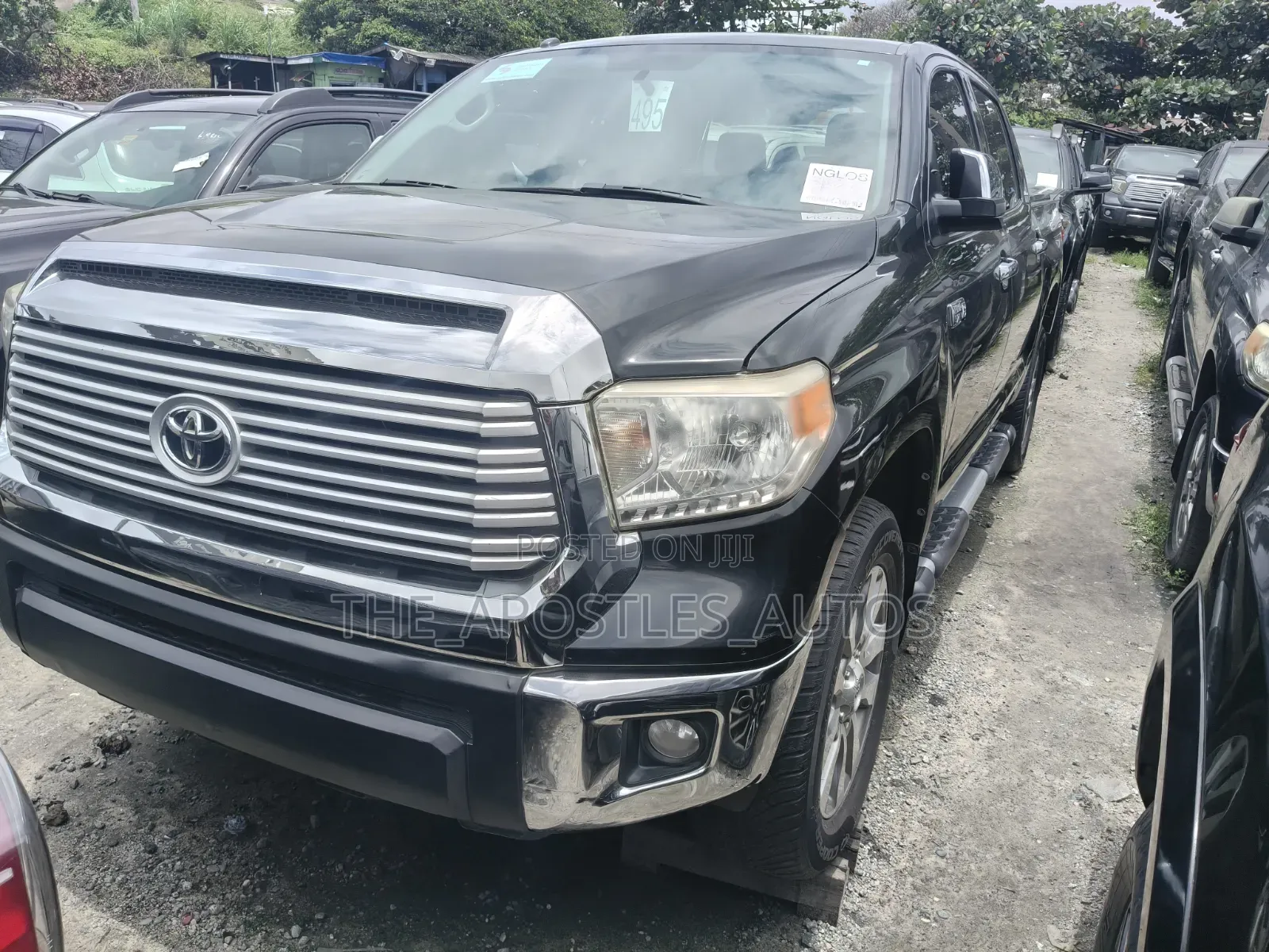 Toyota Tundra Limited 5.7L V8 4x4 CrewMax 5.6 ft. box 145.7 in. WB 2016 Black