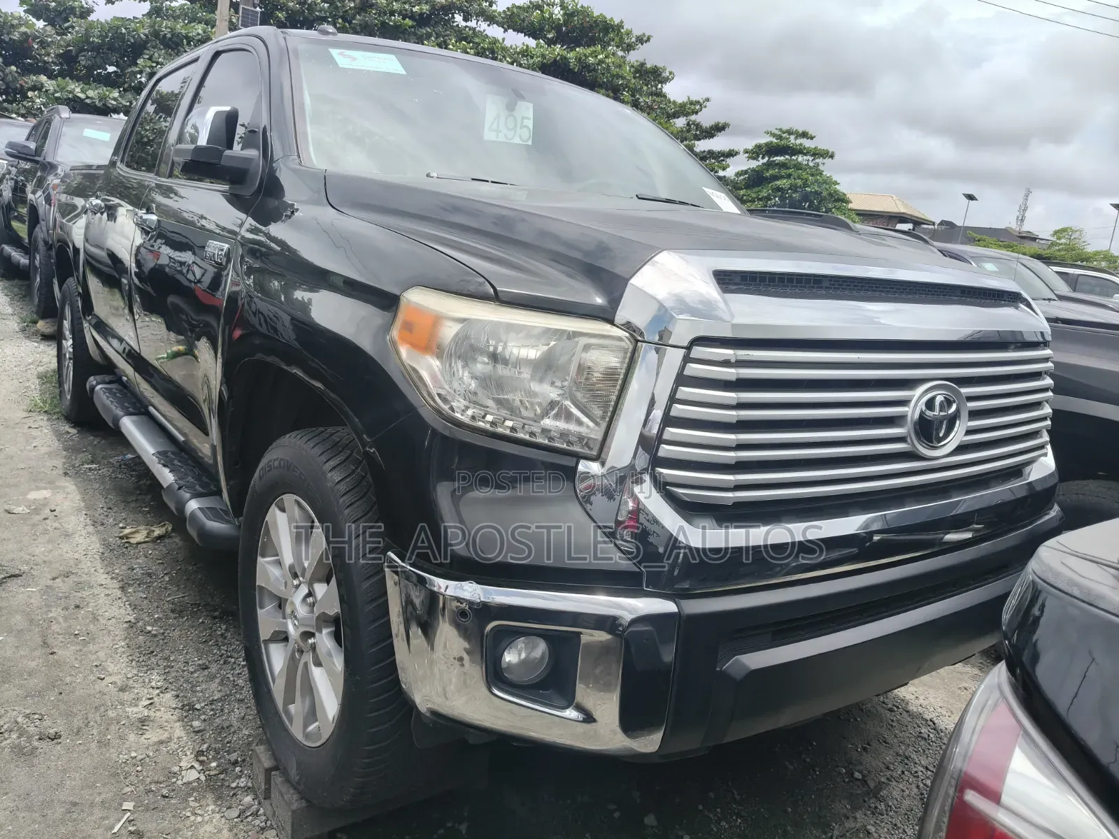 Toyota Tundra Limited 5.7L V8 4x4 CrewMax 5.6 ft. box 145.7 in. WB 2016 Black