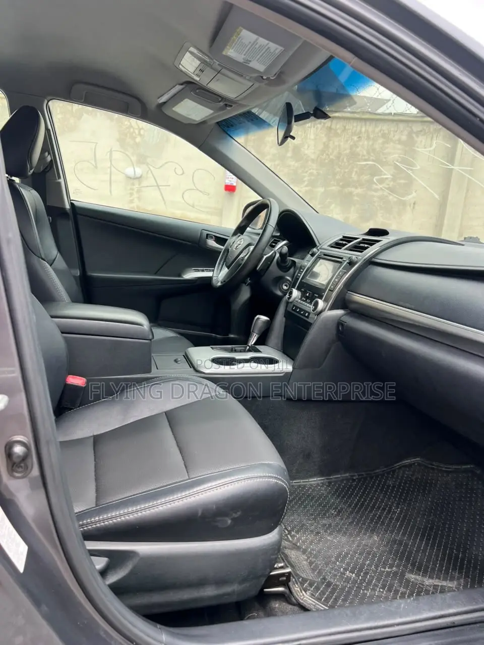 Toyota Camry SE 4dr Sedan (2.5L 4cyl 6A) 2012 Gray