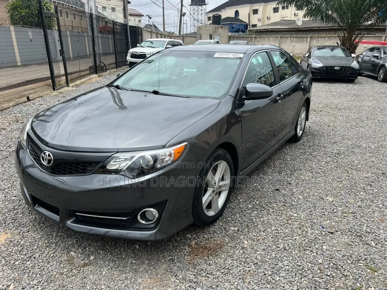 Toyota Camry SE 4dr Sedan (2.5L 4cyl 6A) 2012 Gray