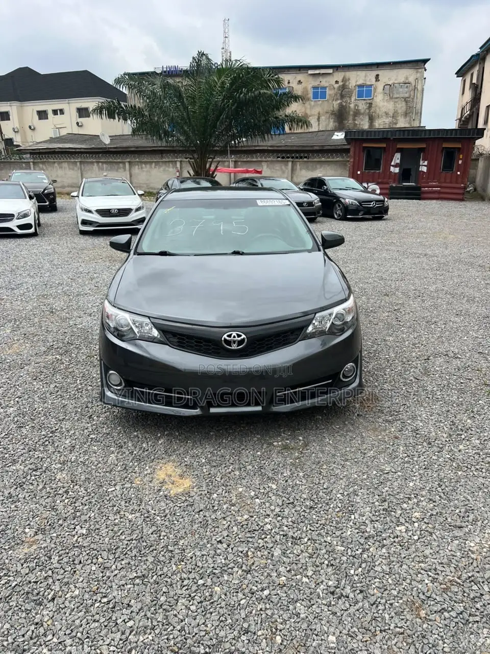 Toyota Camry SE 4dr Sedan (2.5L 4cyl 6A) 2012 Gray