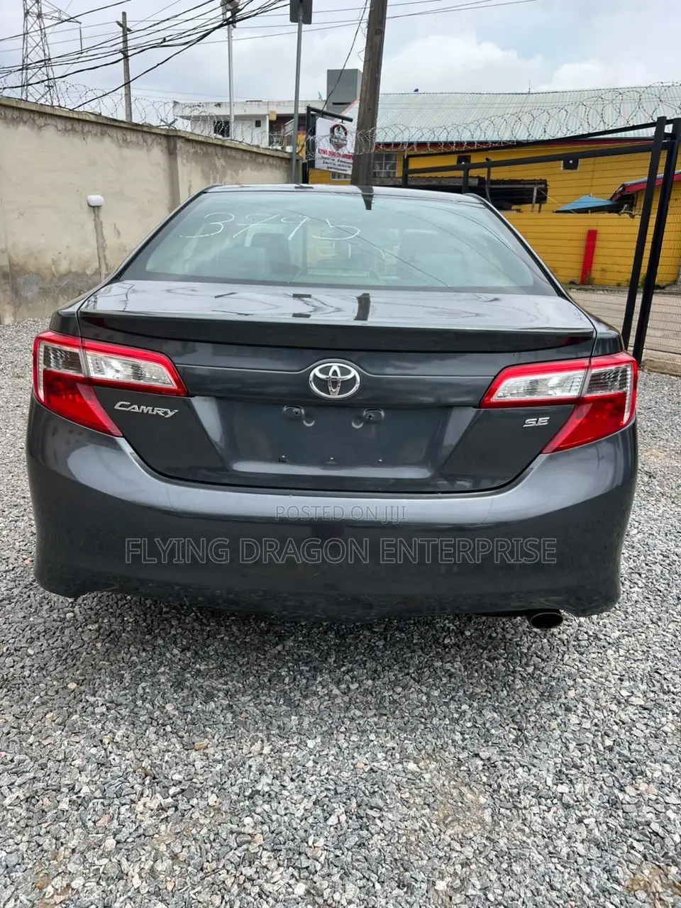 Toyota Camry SE 4dr Sedan (2.5L 4cyl 6A) 2012 Gray