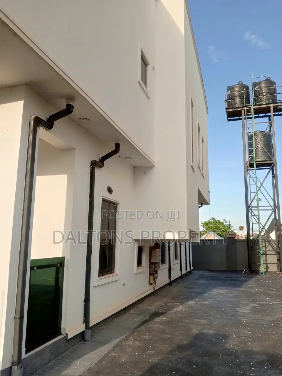 4bdrm Duplex in Vista, Sabon Lugbe for sale
