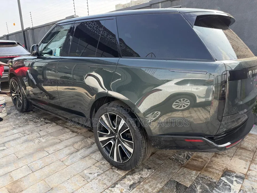 New Land Rover Range Rover Vogue 2023 Green