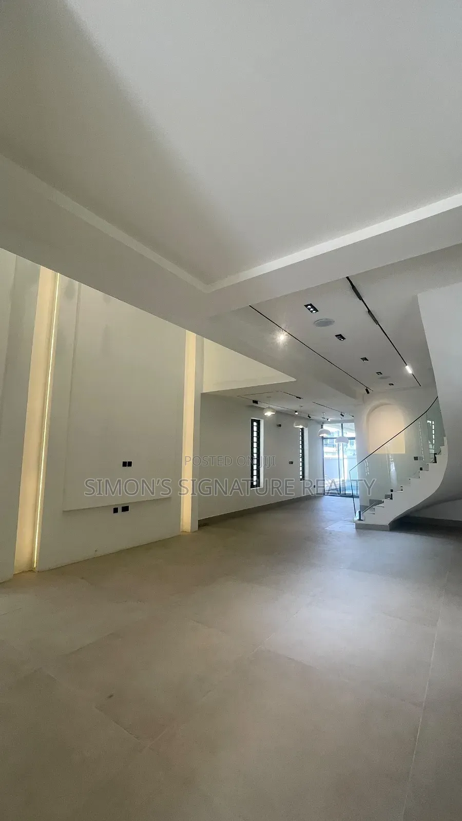5bdrm Duplex in Lekki Phase 1 for sale