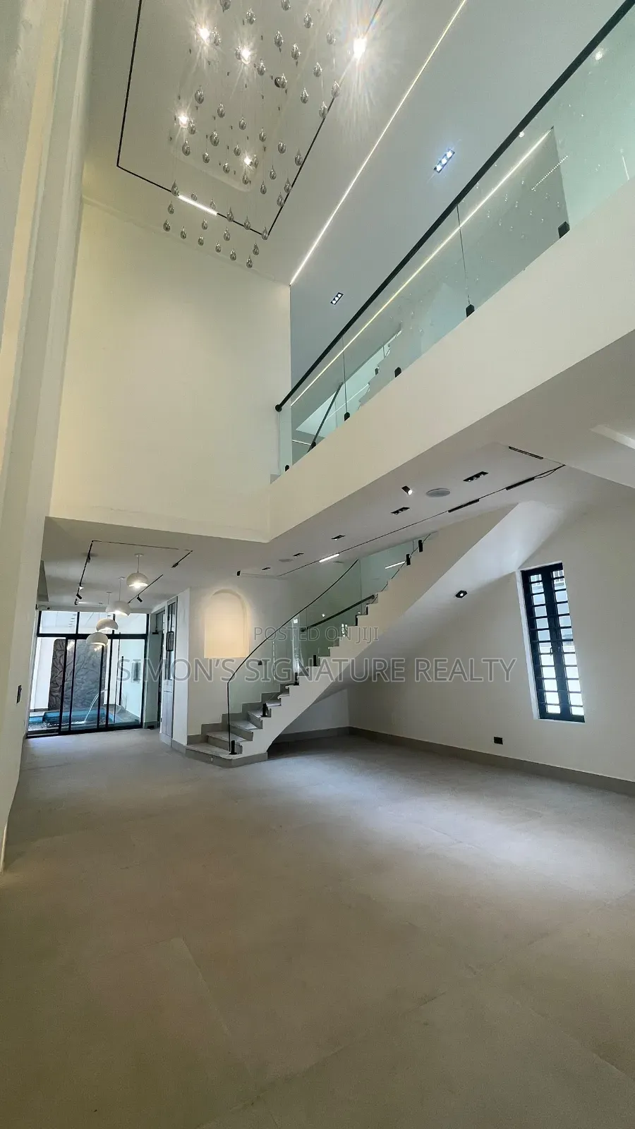 5bdrm Duplex in Lekki Phase 1 for sale