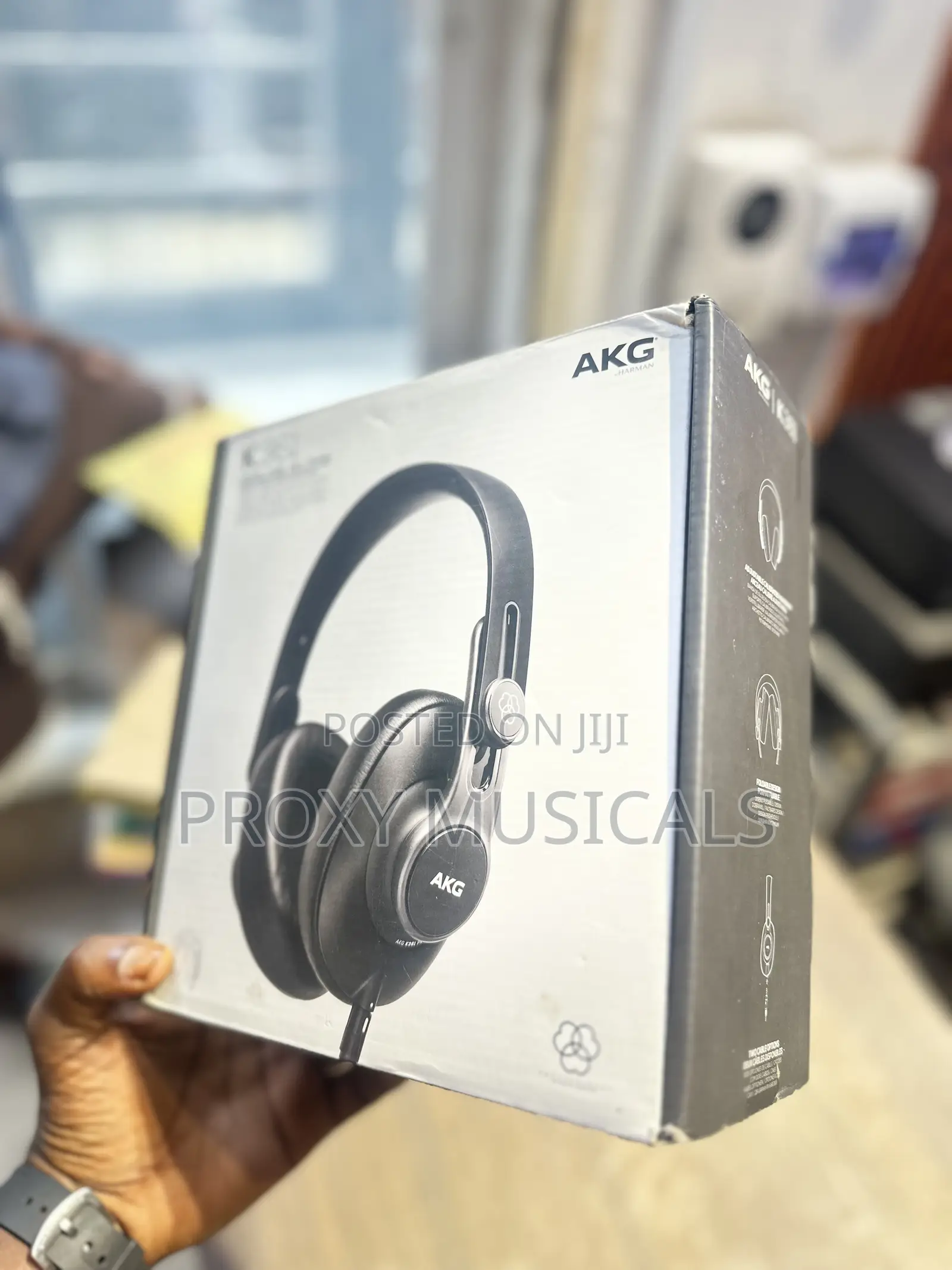 Akg Professional Over-Ear Closed-Back Studio Headphones