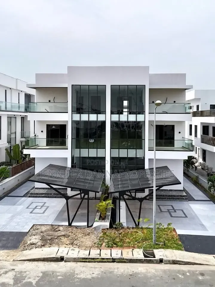 5bdrm Duplex in Ikate for sale