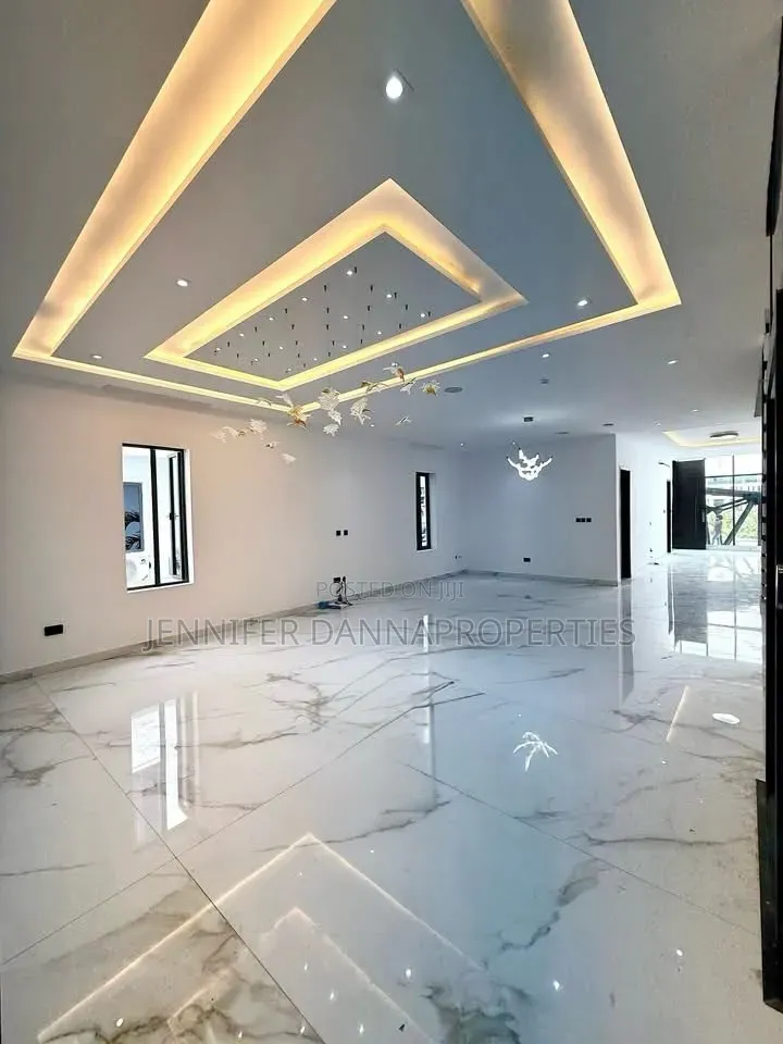 5bdrm Duplex in Ikate for sale