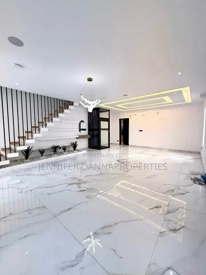5bdrm Duplex in Ikate for sale
