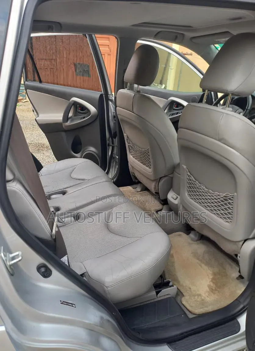 Toyota RAV4 Limited V6 4x4 2009 Silver