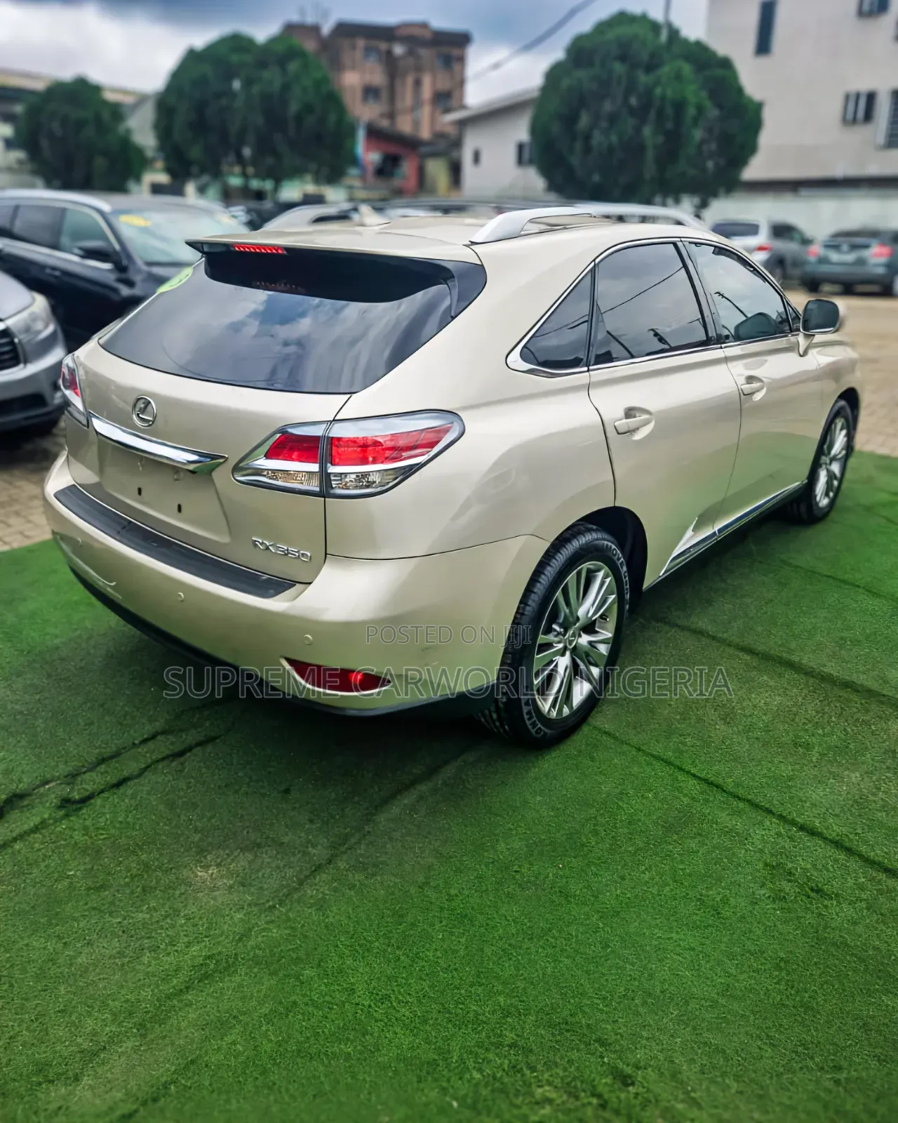 Lexus RX 350 FWD 2013 Gold