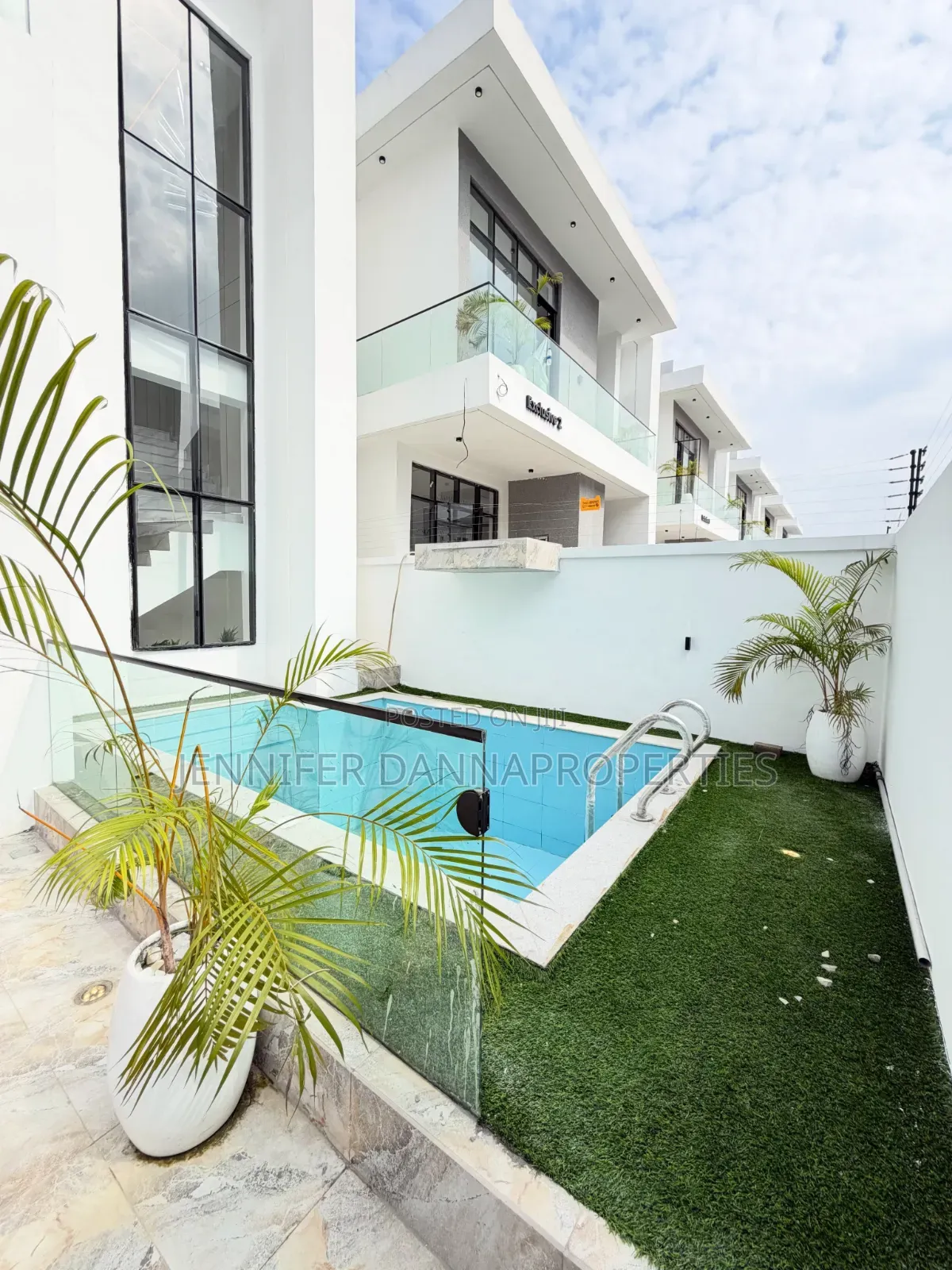 4bdrm Duplex in Lekki Palm City, Ado / Ajah for sale