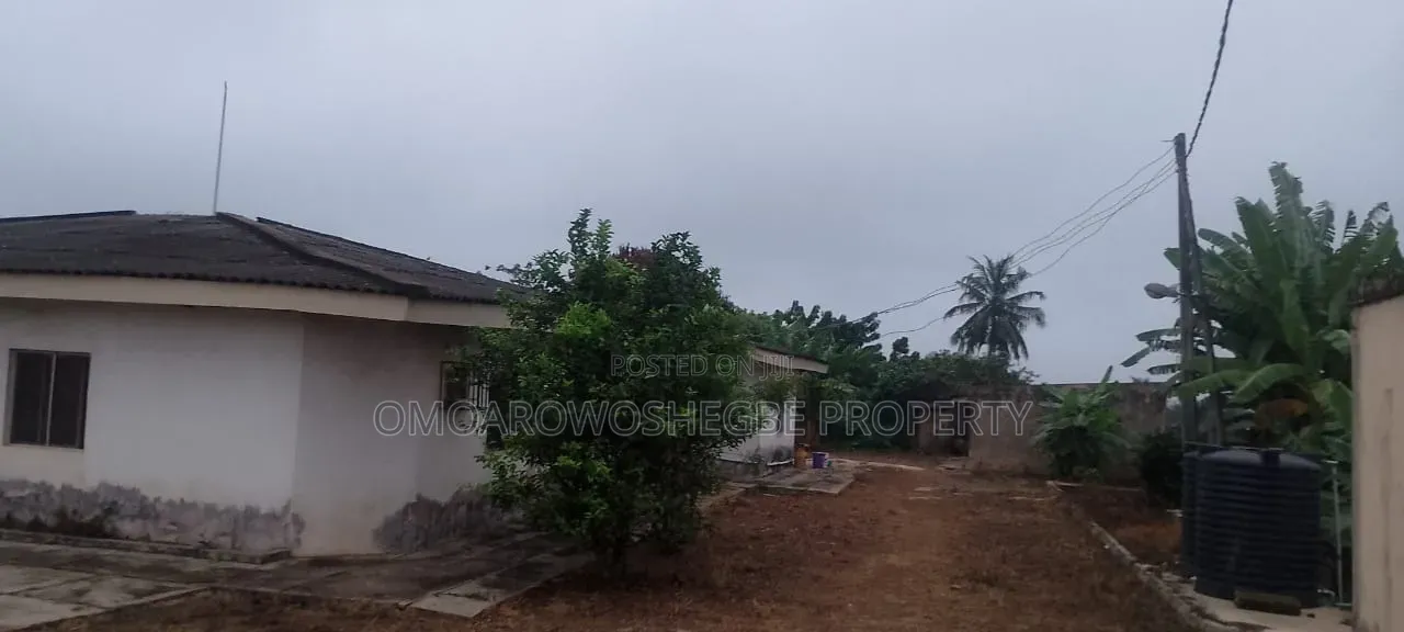 Furnished 4bdrm Bungalow in Ijapo Estate, Akure for sale