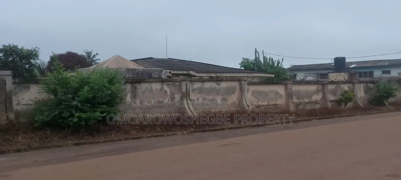 Furnished 4bdrm Bungalow in Ijapo Estate, Akure for sale