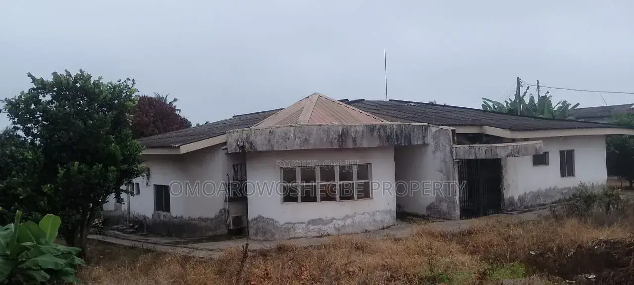 Furnished 4bdrm Bungalow in Ijapo Estate, Akure for sale