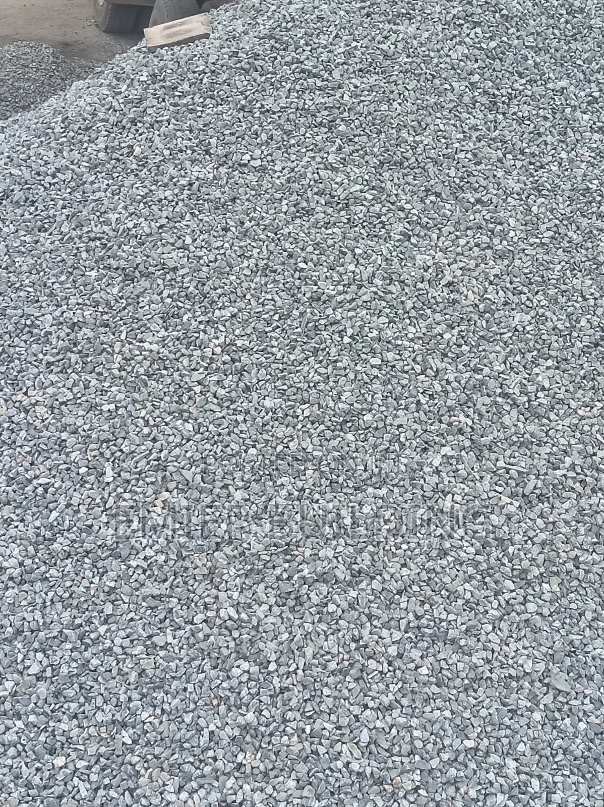 30 Tons of 3/4 Down and Others Are Available