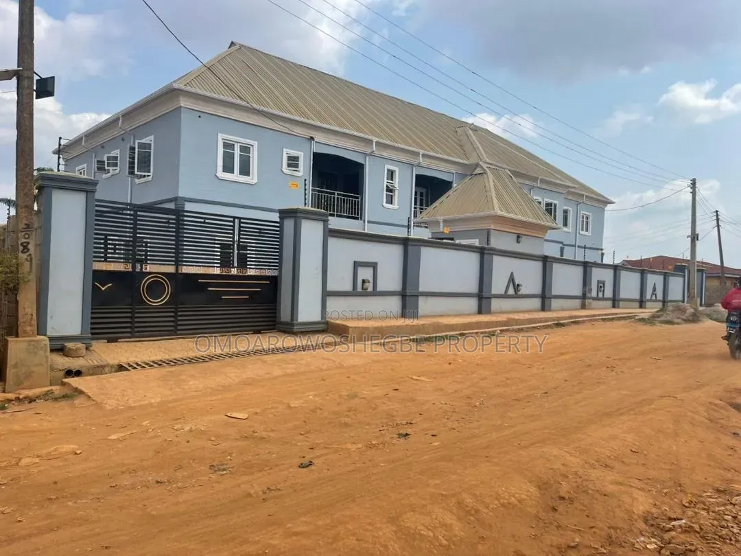 Furnished 2bdrm Block of Flats in Orita Obele Estate, Akure for sale