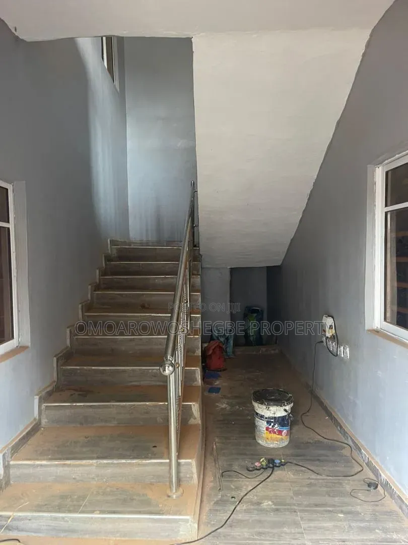 Furnished 2bdrm Block of Flats in Orita Obele Estate, Akure for sale